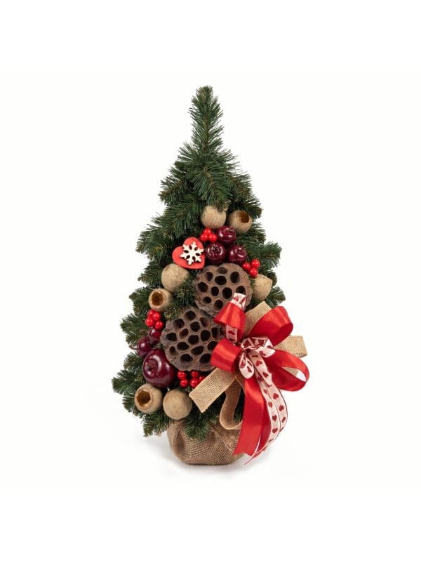 Petit sapin de Noël artificiel conique 40 cm décoré dans le style COZY avec des éléments naturels, sur fond blanc.