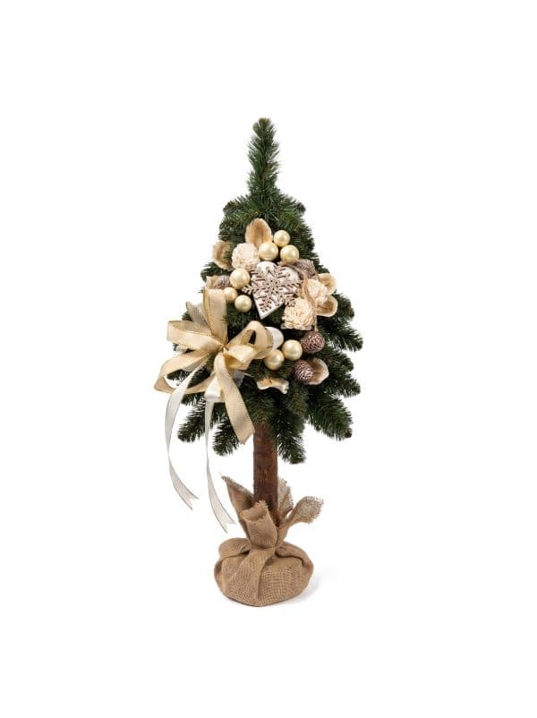Petit sapin de No&euml;l artificiel 65 cm sur tronc de pin avec branches vertes denses et d&eacute;corations dans les tons blanc et &eacute;cru. 
